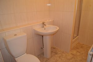 En-suite- click for photo gallery